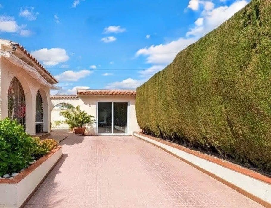 2 bedroom Villa for sale in Albir - € 475,000 (Ref: 9714862)