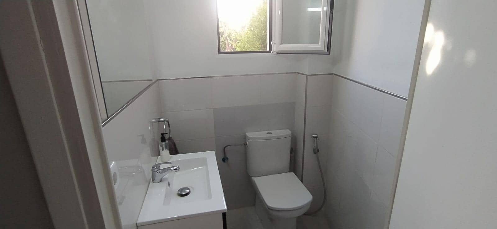 2 soveværelse Semi-Rækkehus til salg i Albir - € 475.000 (Ref: 9714862)