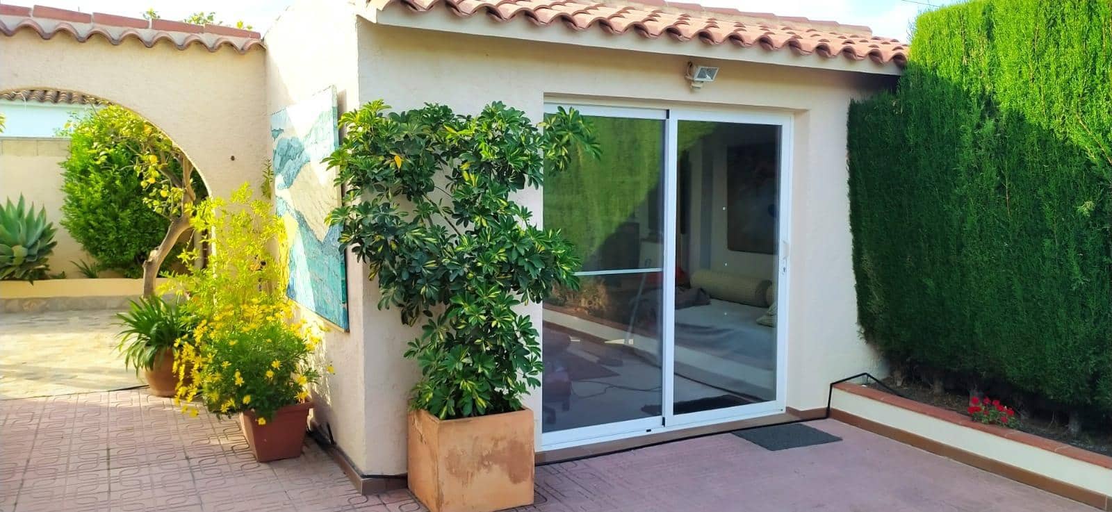2 soveværelse Semi-Rækkehus til salg i Albir - € 475.000 (Ref: 9714862)