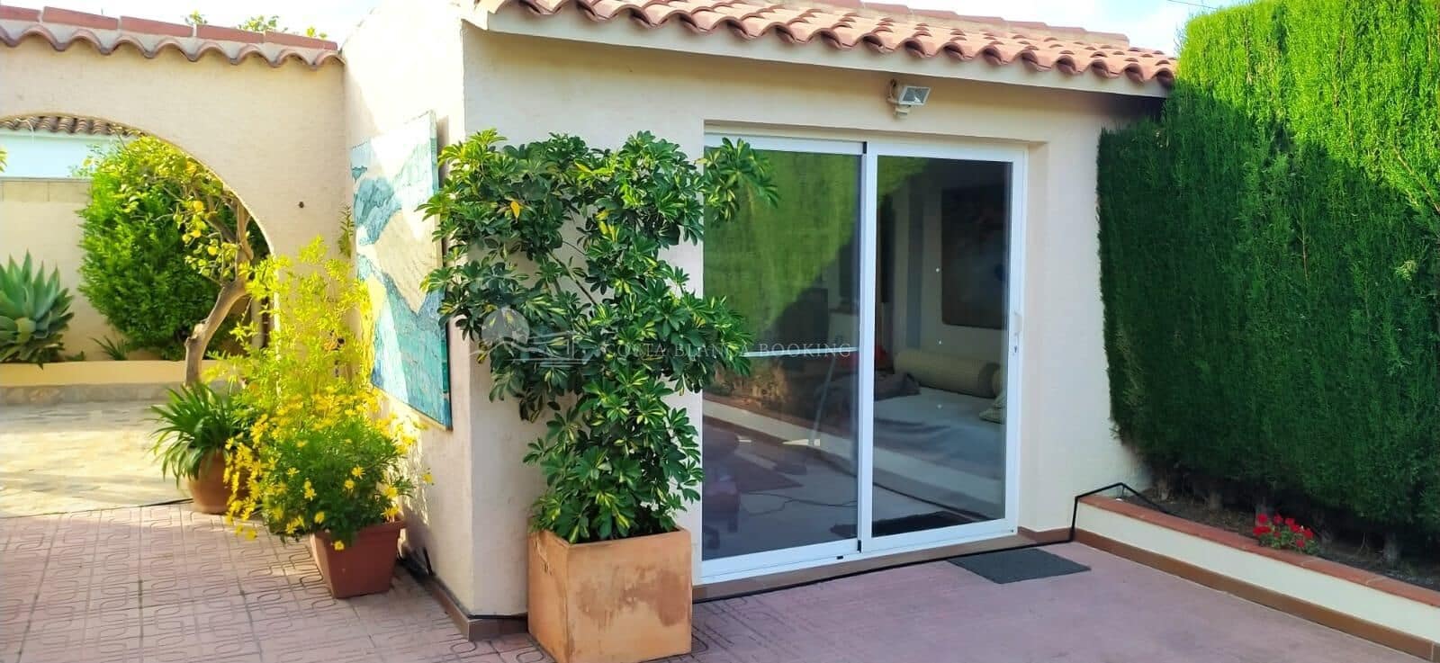 2 Zimmer Doppelhaus zu verkaufen in Albir mit Garage - 475.000 € (Ref: 9714862)