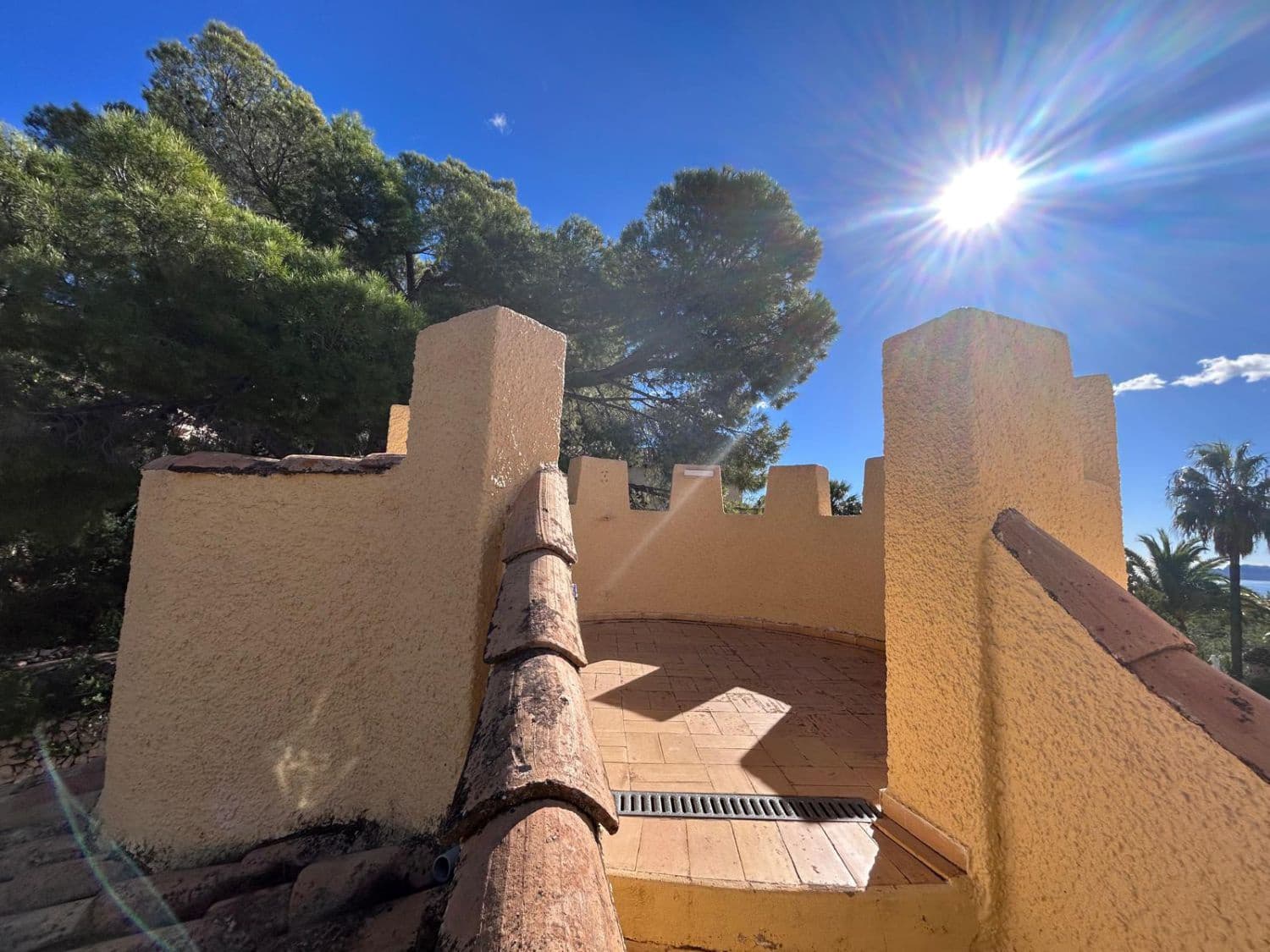 5 bedroom Villa for sale in Altea - € 1,585,000 (Ref: 9732034)