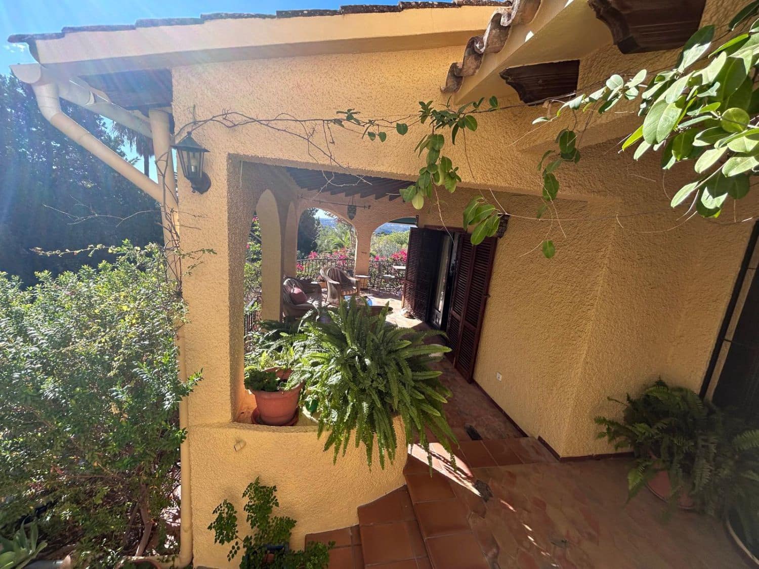 5 bedroom Villa for sale in Altea - € 1,585,000 (Ref: 9732034)