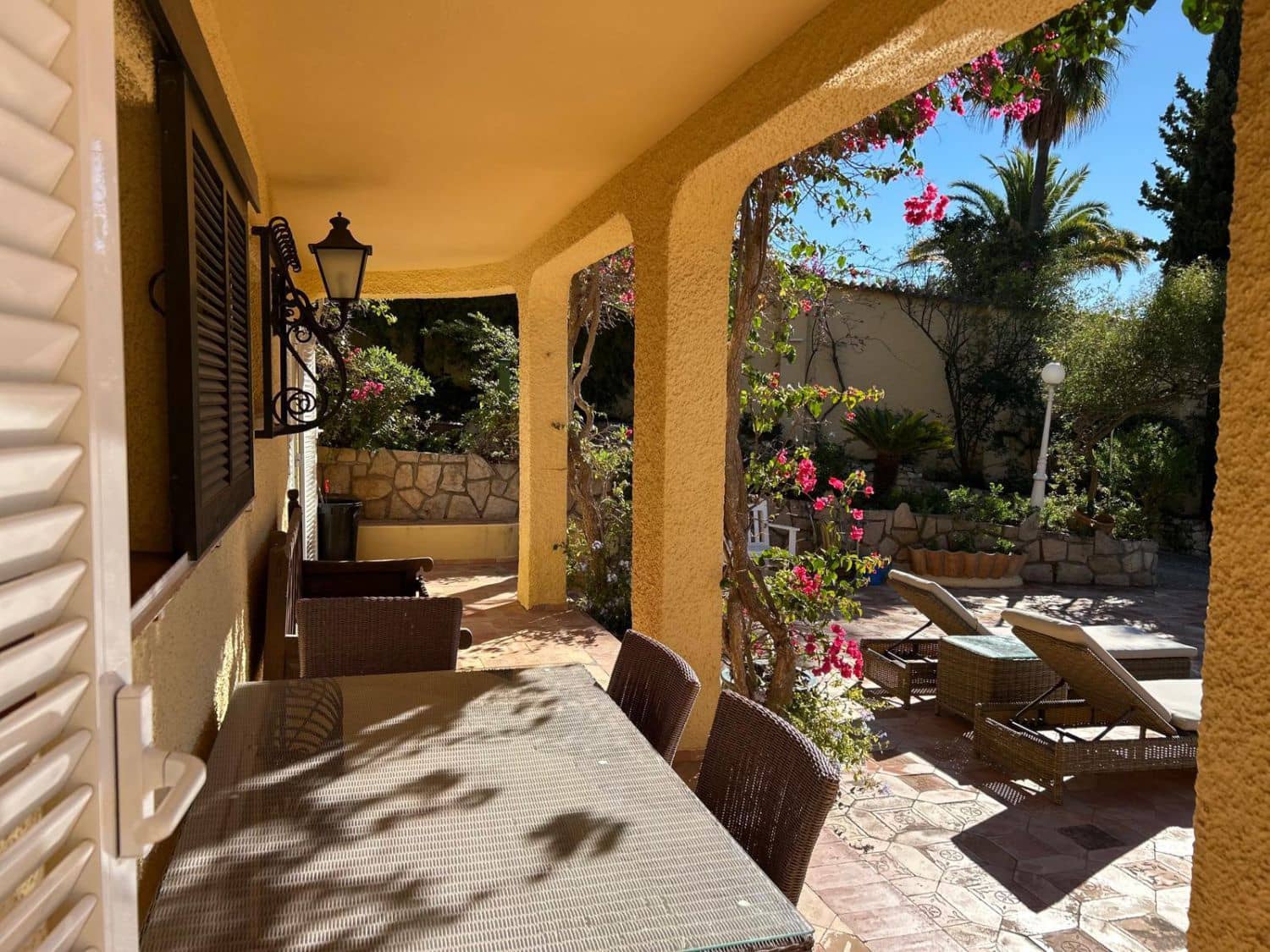 5 bedroom Villa for sale in Altea - € 1,585,000 (Ref: 9732034)