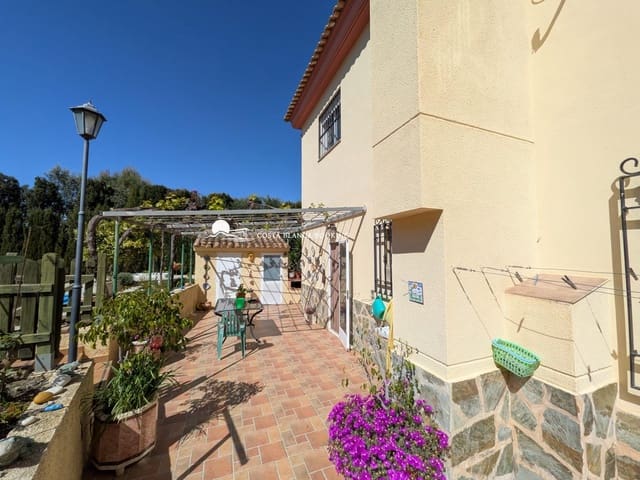 Chalet de 5 habitaciones en Albir, Alfaz del Pi / L'Alfàs del Pi en venta con piscina garaje - 890.000 € (Ref: 9735517)