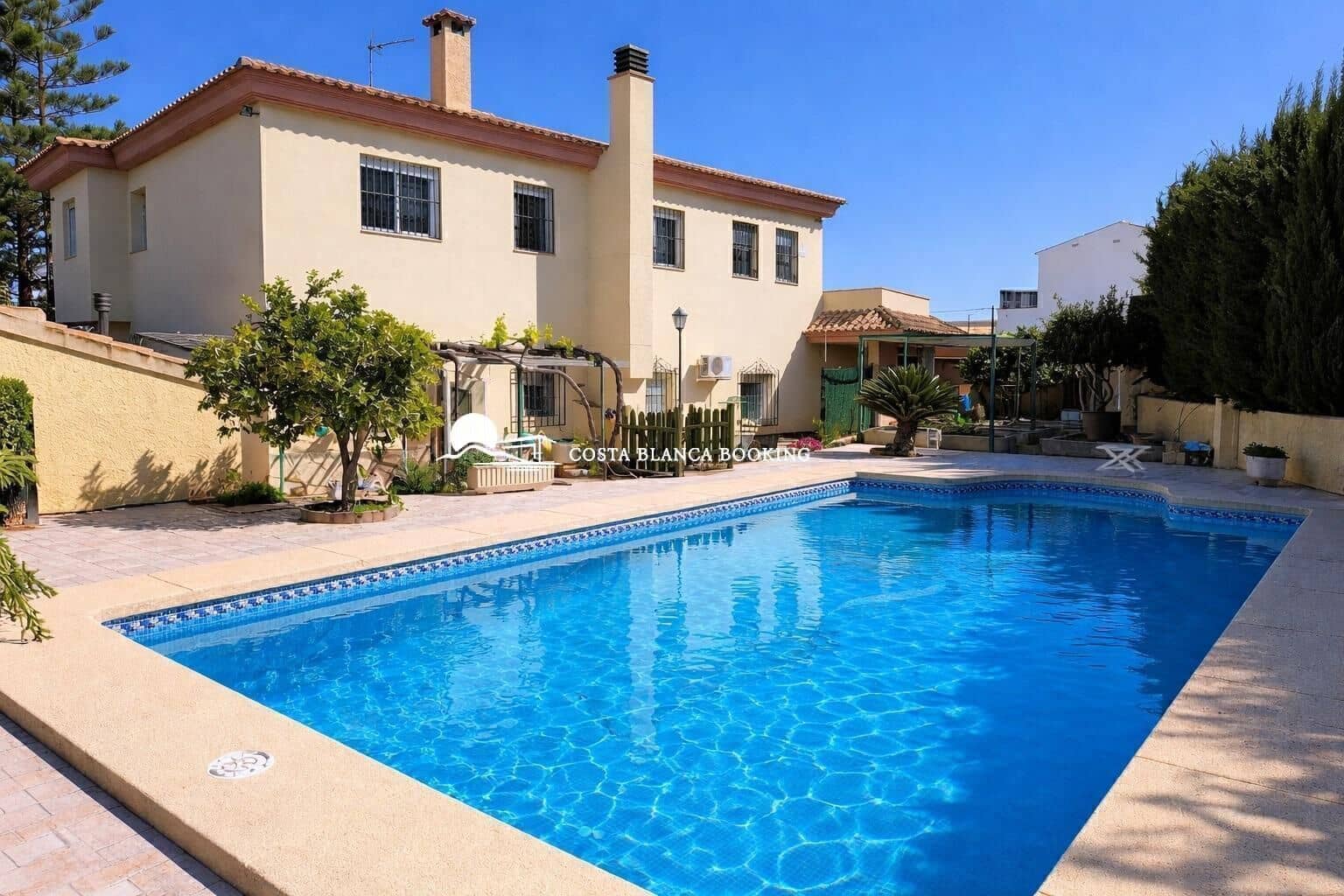 6 slaapkamer Villa te koop in Albir met zwembad garage - € 890.000 (Ref: 9735517)
