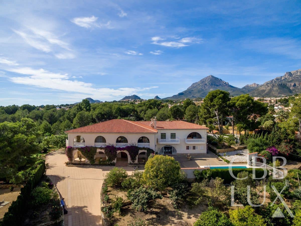 8 chambre Villa/Maison à vendre à La Nucia - 1 500 000 € (Ref: 9735518)