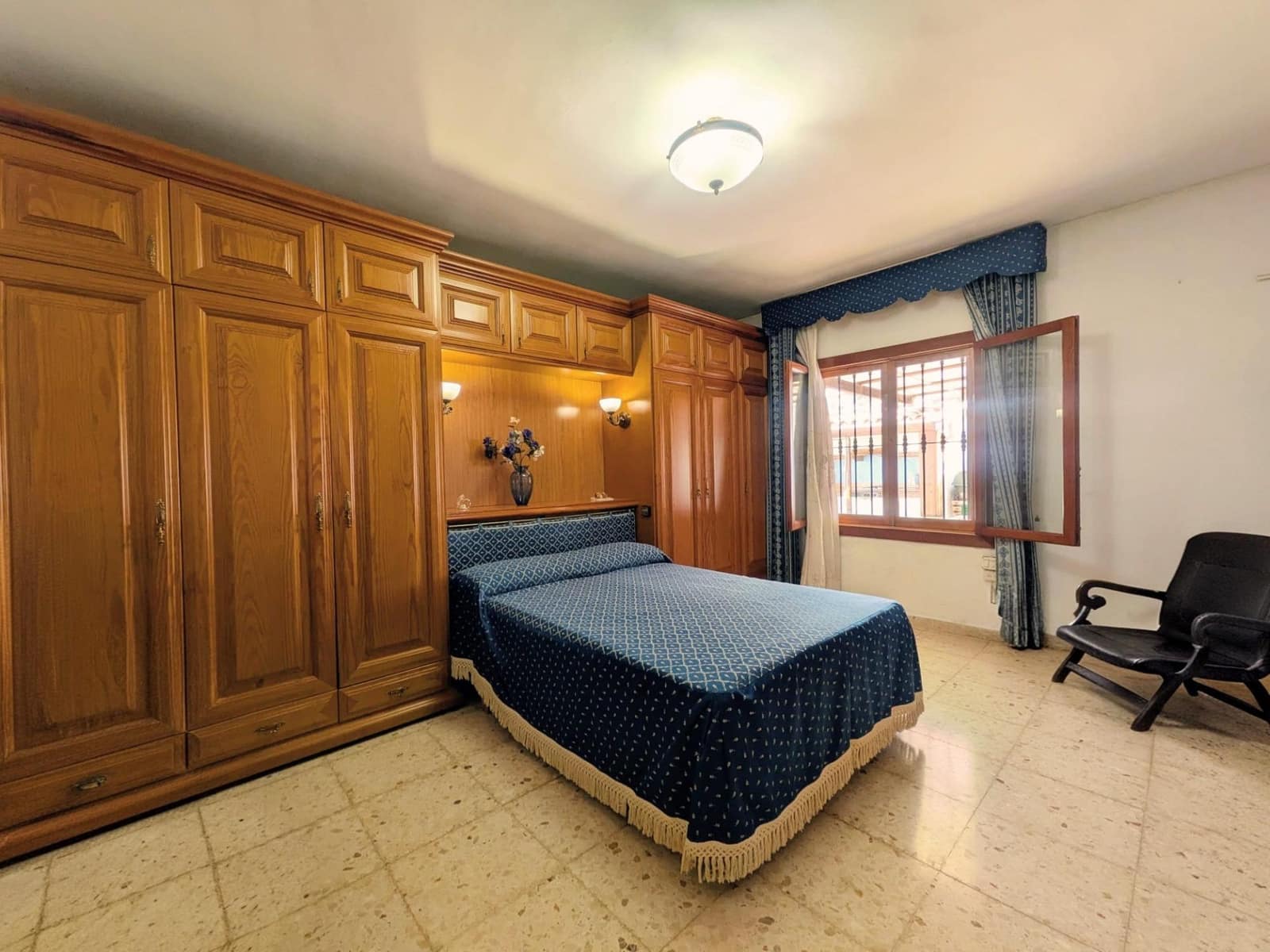 4 bedroom Villa for sale in Albir with pool garage - € 639,000 (Ref: 9758891)