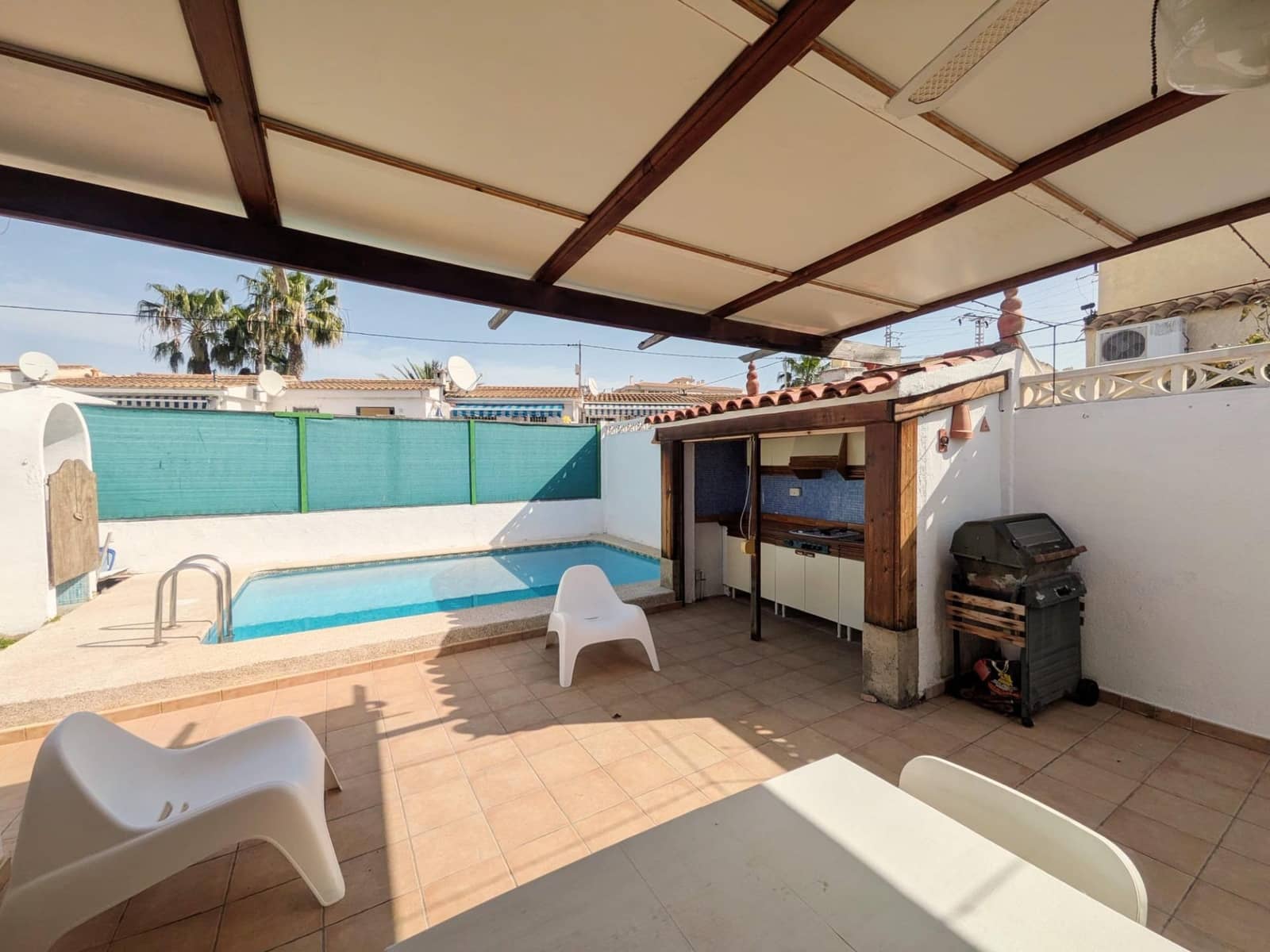 4 bedroom Villa for sale in Albir with pool garage - € 639,000 (Ref: 9758891)