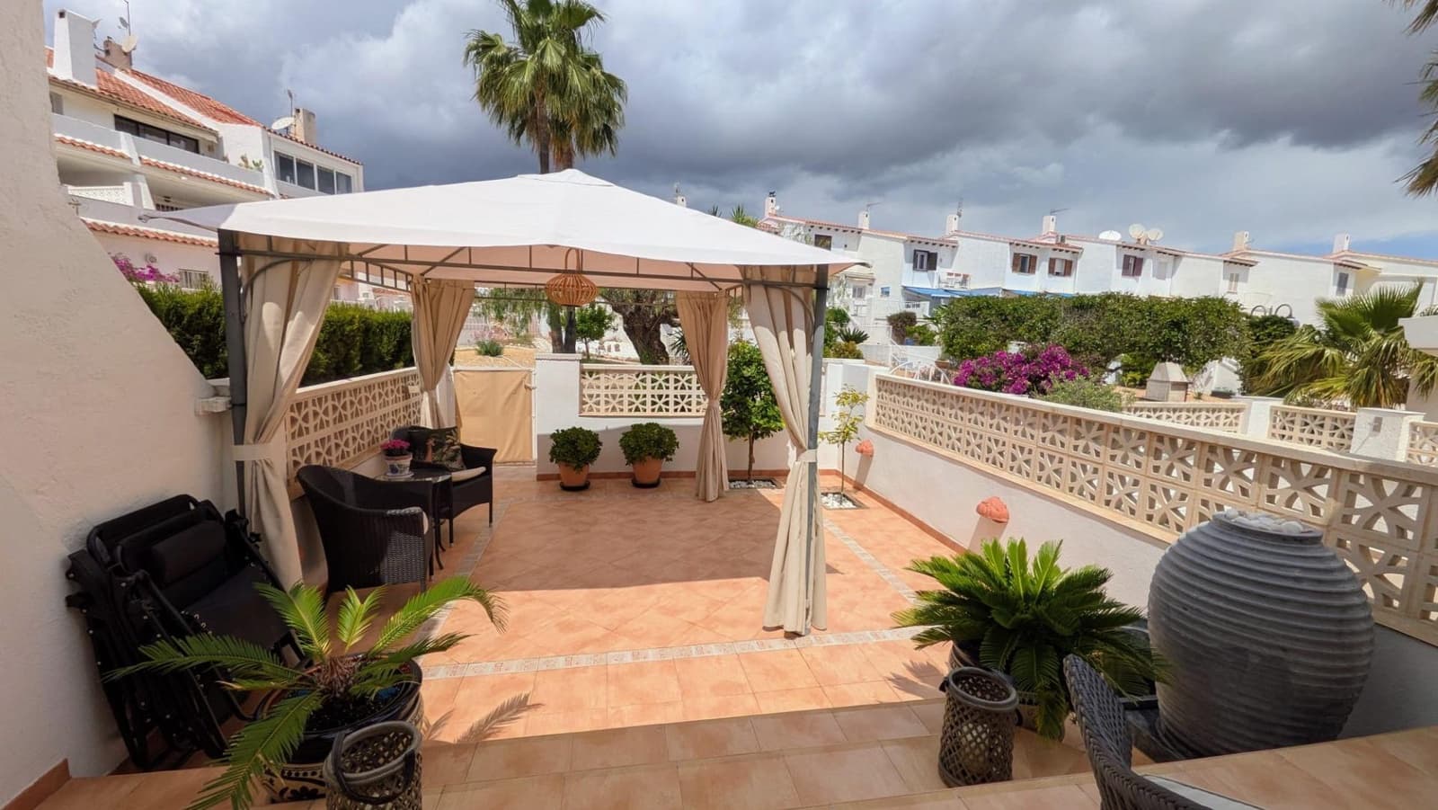 2 Zimmer Reihenhaus zu verkaufen in La Nucia mit Pool - 279.000 € (Ref: 9825179)