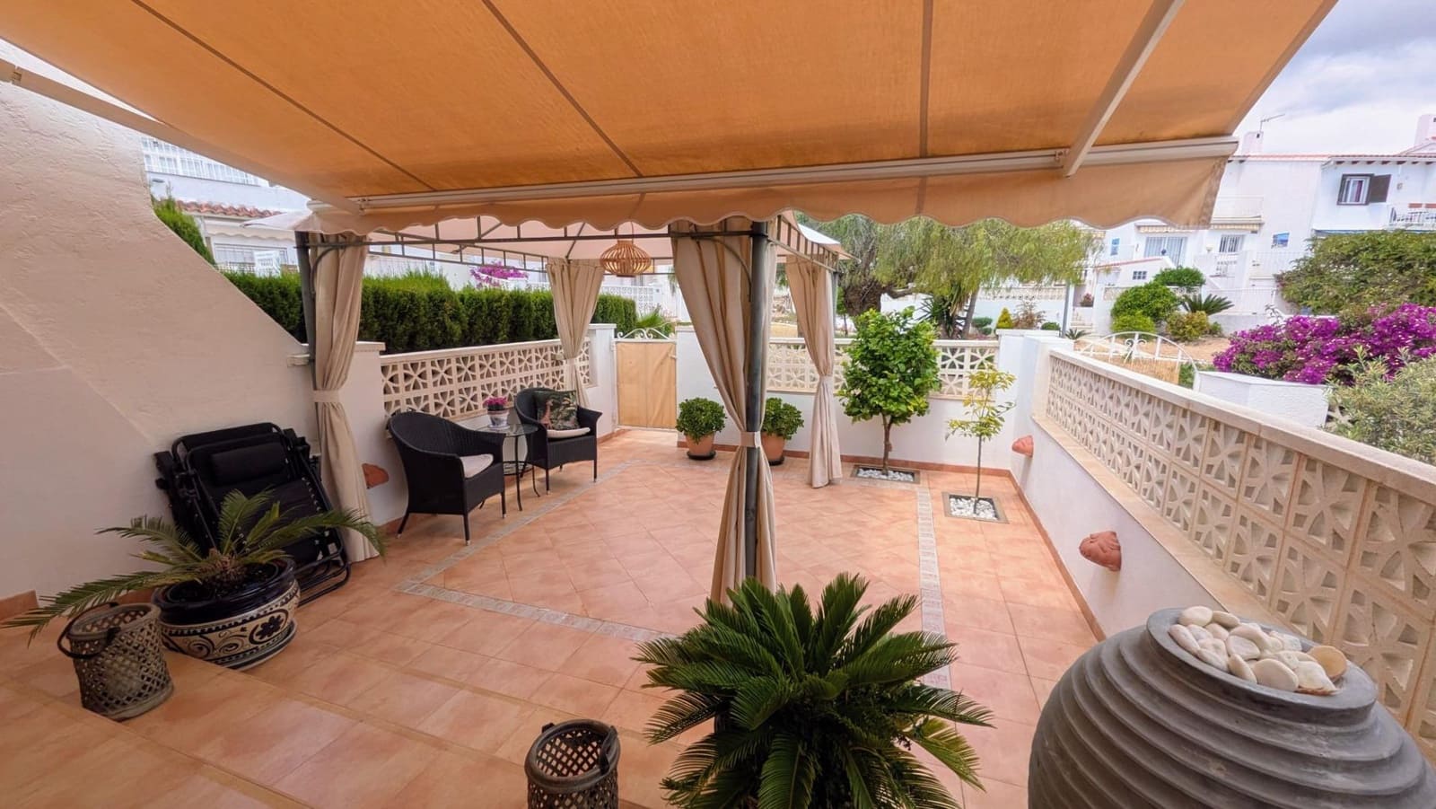 2 Zimmer Reihenhaus zu verkaufen in La Nucia mit Pool - 279.000 € (Ref: 9825179)