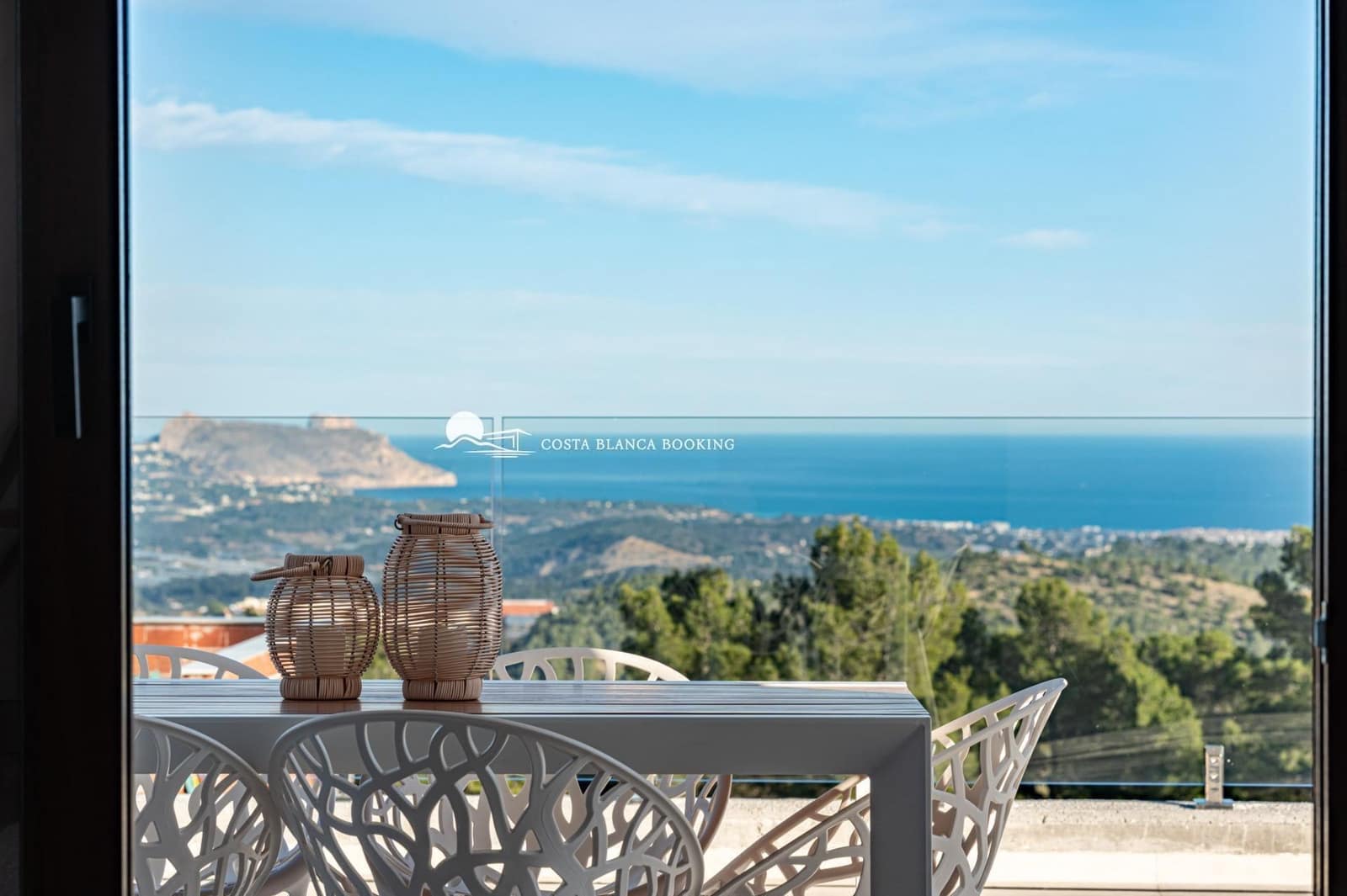3 bedroom Villa for sale in Polop with pool garage - € 649,000 (Ref: 9825180)