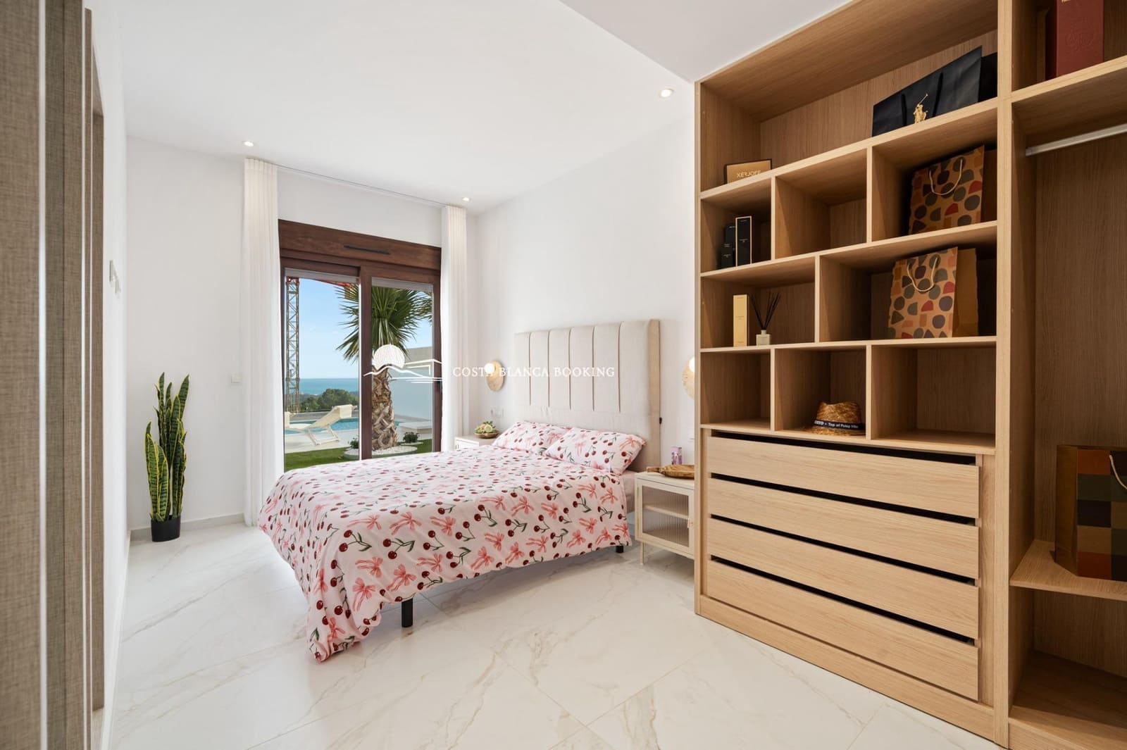 3 bedroom Villa for sale in Polop with pool garage - € 649,000 (Ref: 9825180)