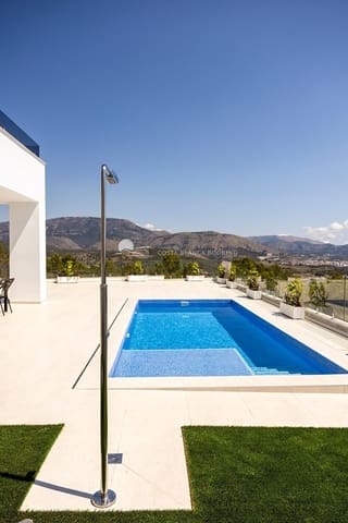 Chalet de 3 habitaciones en Polop en venta con piscina garaje - 598.000 € (Ref: 9829031)
