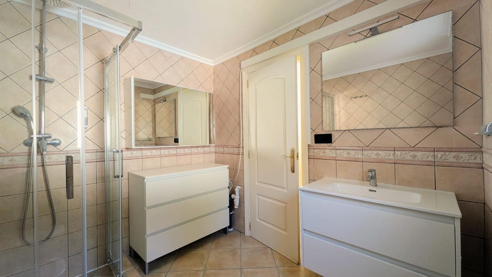 4 Zimmer Villa zu verkaufen in Alfaz del Pi / L'Alfas del Pi mit Pool Garage - 650.000 € (Ref: 9833592)