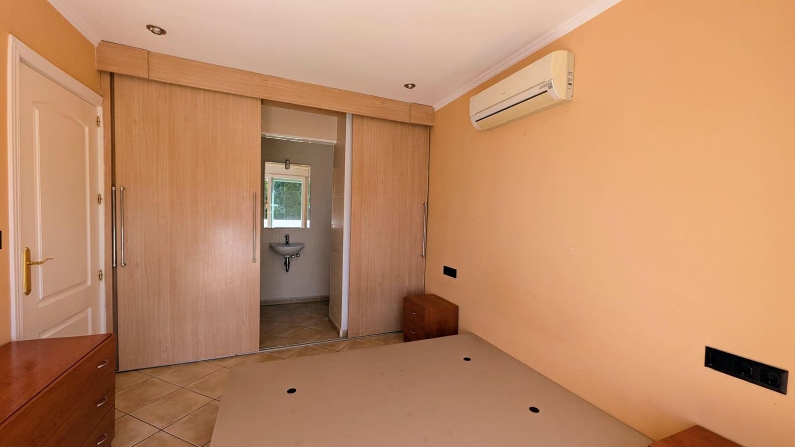 4 Zimmer Villa zu verkaufen in Alfaz del Pi / L'Alfas del Pi mit Pool Garage - 650.000 € (Ref: 9833592)