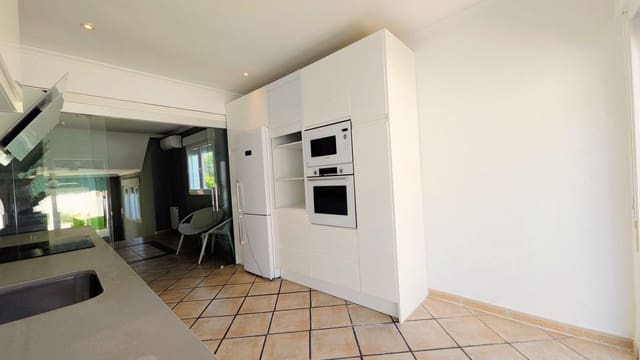 4 soveværelse Villa til salg i Albir, Alfaz del Pi / L'Alfàs del Pi med swimmingpool garage - € 650.000 (Ref: 9833592)