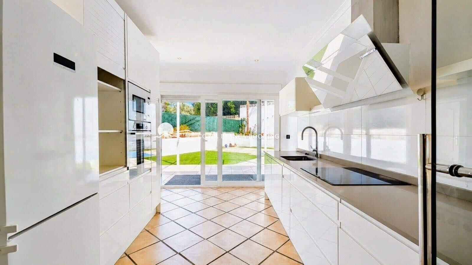 4 sovrum Villa till salu i Albir med pool garage - 650 000 € (Ref: 9833592)