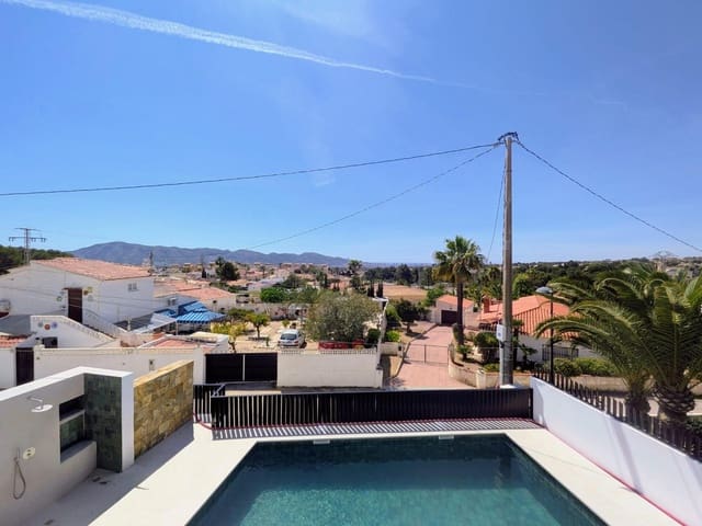 3 soveværelse Semi-Rækkehus til salg i Alfaz del Pi / L'Alfàs del Pi med swimmingpool - € 861.000 (Ref: 9843337)