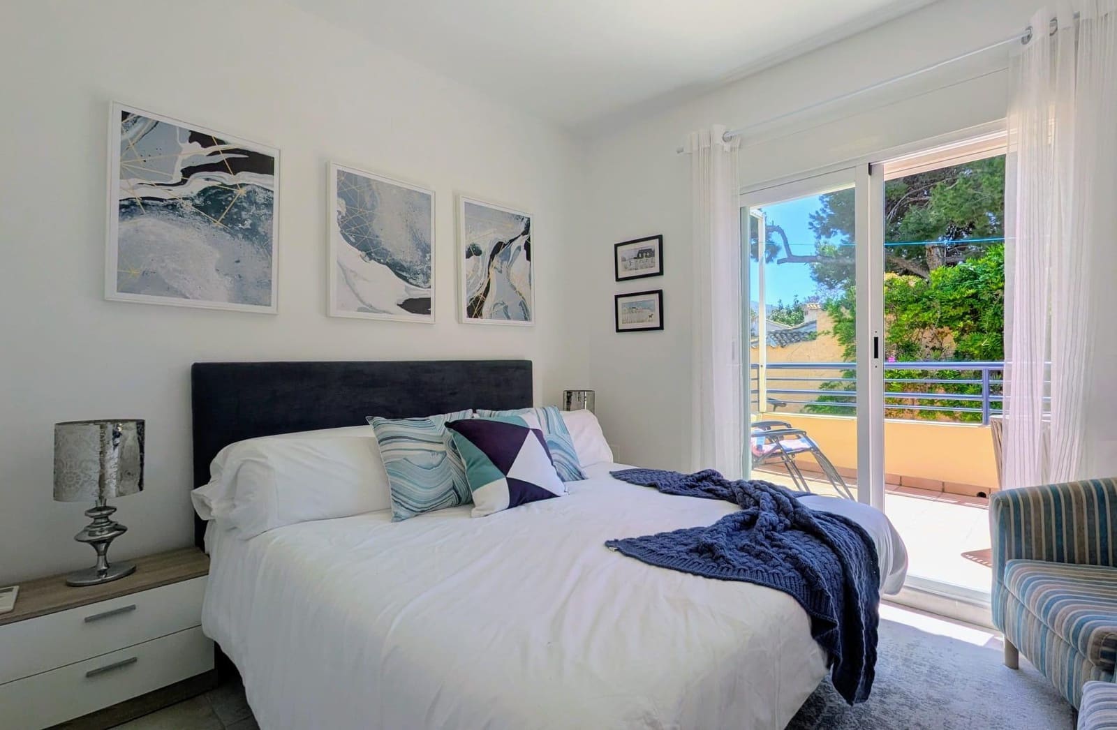 4 soveværelse Semi-Rækkehus til salg i Albir med swimmingpool garage - € 599.000 (Ref: 9843338)