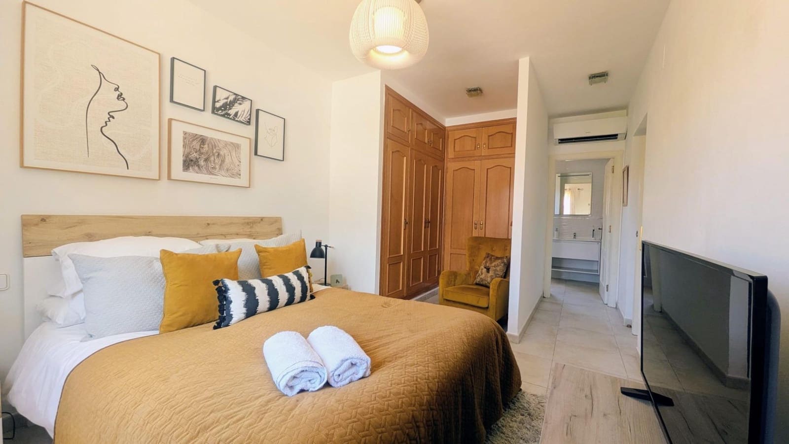 4 soveværelse Semi-Rækkehus til salg i Albir med swimmingpool garage - € 599.000 (Ref: 9843338)