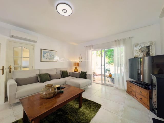 4 chambre Villa/Maison Semi-Mitoyenne à vendre à Albir, Alfaz del Pi / L'Alfàs del Pi avec piscine garage - 599 000 € (Ref: 9843338)