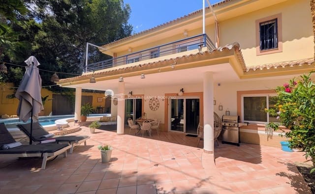 4 chambre Villa/Maison Semi-Mitoyenne à vendre à Albir, Alfaz del Pi / L'Alfàs del Pi avec piscine garage - 599 000 € (Ref: 9843338)