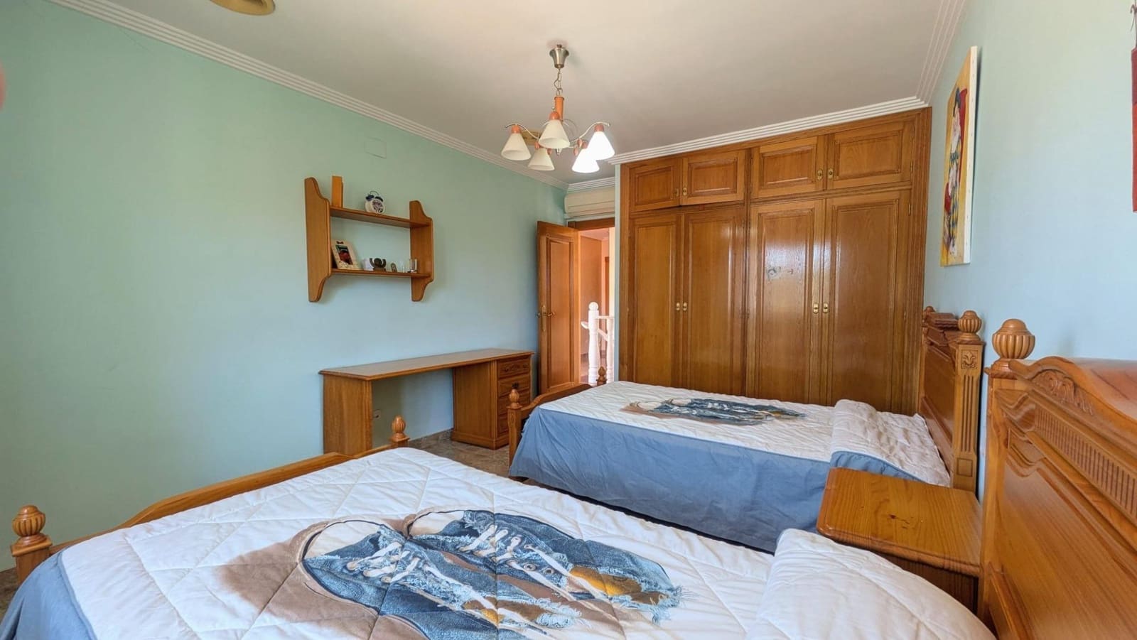 4 soveværelse Semi-Rækkehus til salg i Alfaz del Pi / L'Alfas del Pi med garage - € 550.000 (Ref: 9861829)