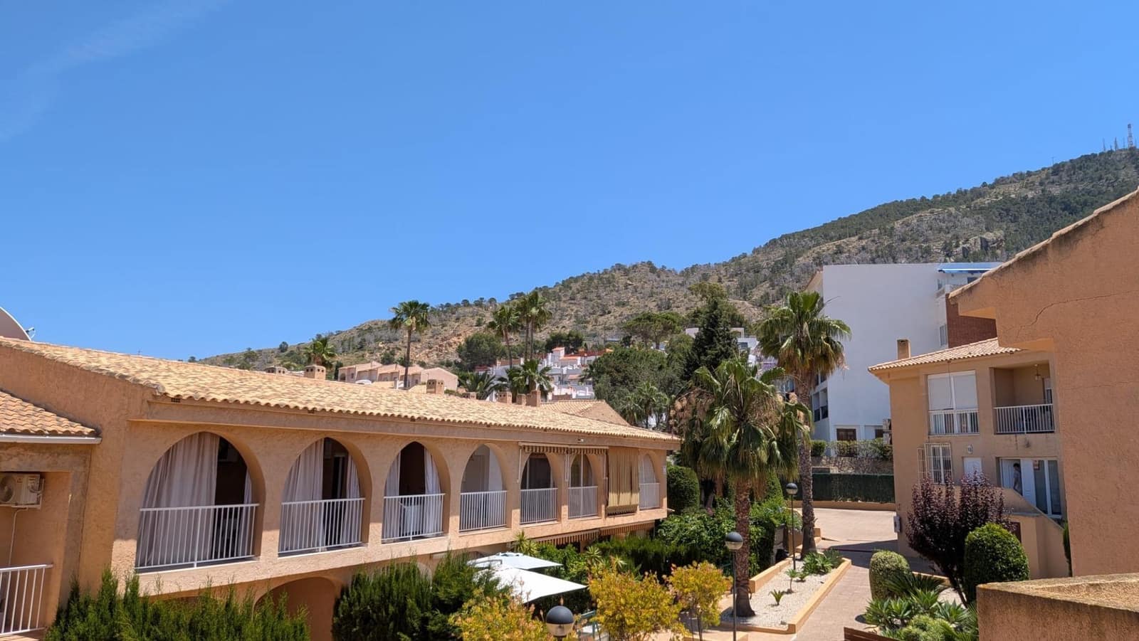 4 soverom Bungalow til salgs i Albir med svømmebasseng garasje - € 365 000 (Ref: 9890320)