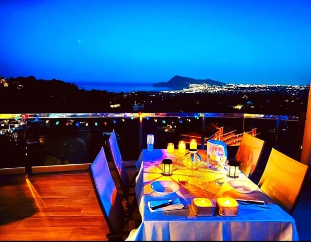 2 bedroom Penthouse for sale in Altea with pool garage - € 530,000 (Ref: 9903845)