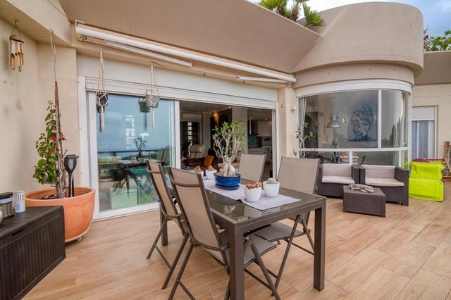 2 bedroom Penthouse for sale in Altea with pool garage - € 530,000 (Ref: 9903845)