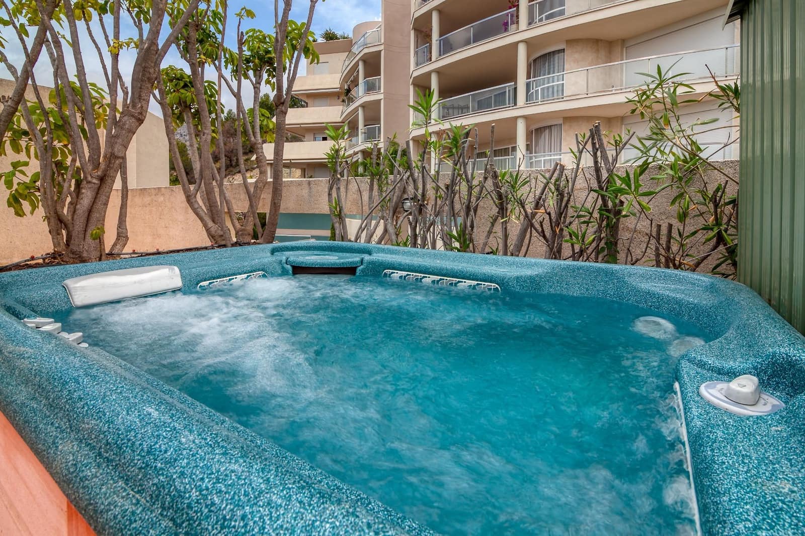 2 quarto Penthouse para venda em Altea com piscina garagem - 530 000 € (Ref: 9903845)