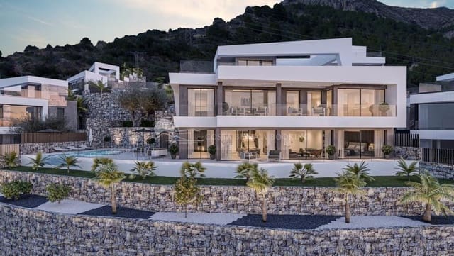 4 soverom Villa til salgs i Calpe / Calp med svømmebasseng garasje - € 1 950 000 (Ref: 9903846)