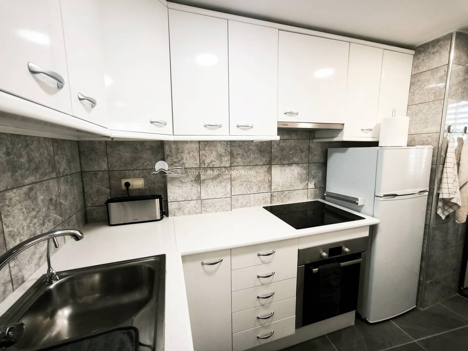 2 Zimmer Apartment zu verkaufen in Albir mit Pool Garage - 355.000 € (Ref: 9922241)