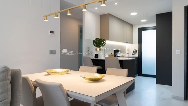 Apartamento de 3 habitaciones en Playa Poniente, Benidorm en venta con piscina garaje - 601.000 € (Ref: 9934149)