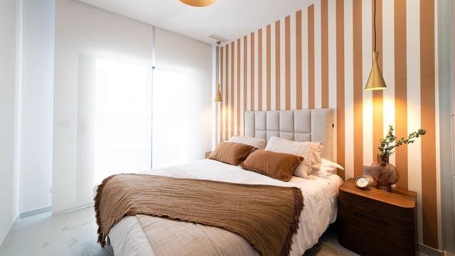 Apartamento de 3 habitaciones en Playa Poniente, Benidorm en venta con piscina garaje - 601.000 € (Ref: 9934149)
