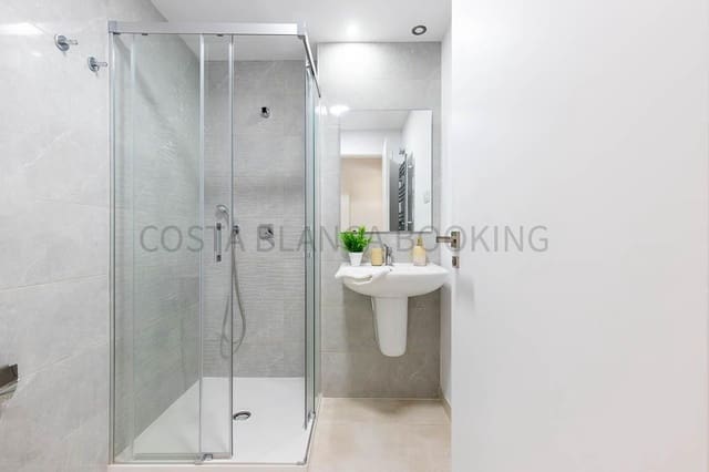 3 soveværelse Semi-Rækkehus til salg i Busot med swimmingpool garage - € 355.000 (Ref: 9954191)