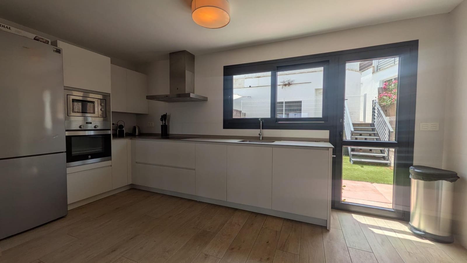 3 sovrum Radhus till salu i Alfaz del Pi / L'Alfas del Pi med pool garage - 495 000 € (Ref: 9973266)