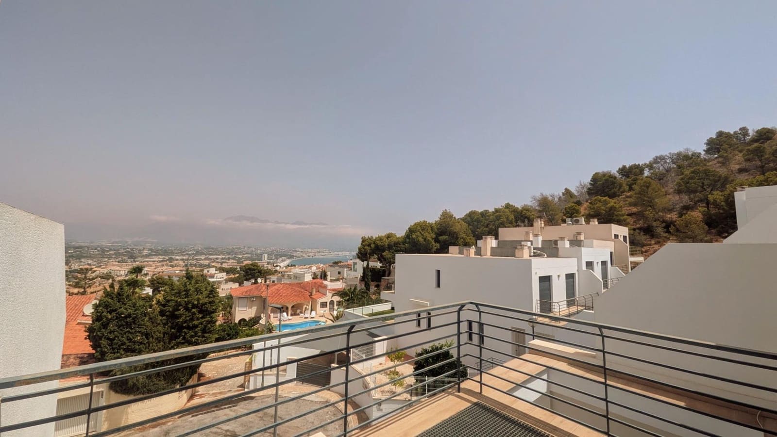 3 sovrum Radhus till salu i Alfaz del Pi / L'Alfas del Pi med pool garage - 495 000 € (Ref: 9973266)