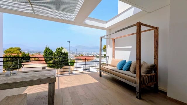 3 sypialnia Dom szeregowy na sprzedaż w Albir, Alfaz del Pi / L'Alfàs del Pi z basenem garażem - 495 000 € (Ref: 9973266)
