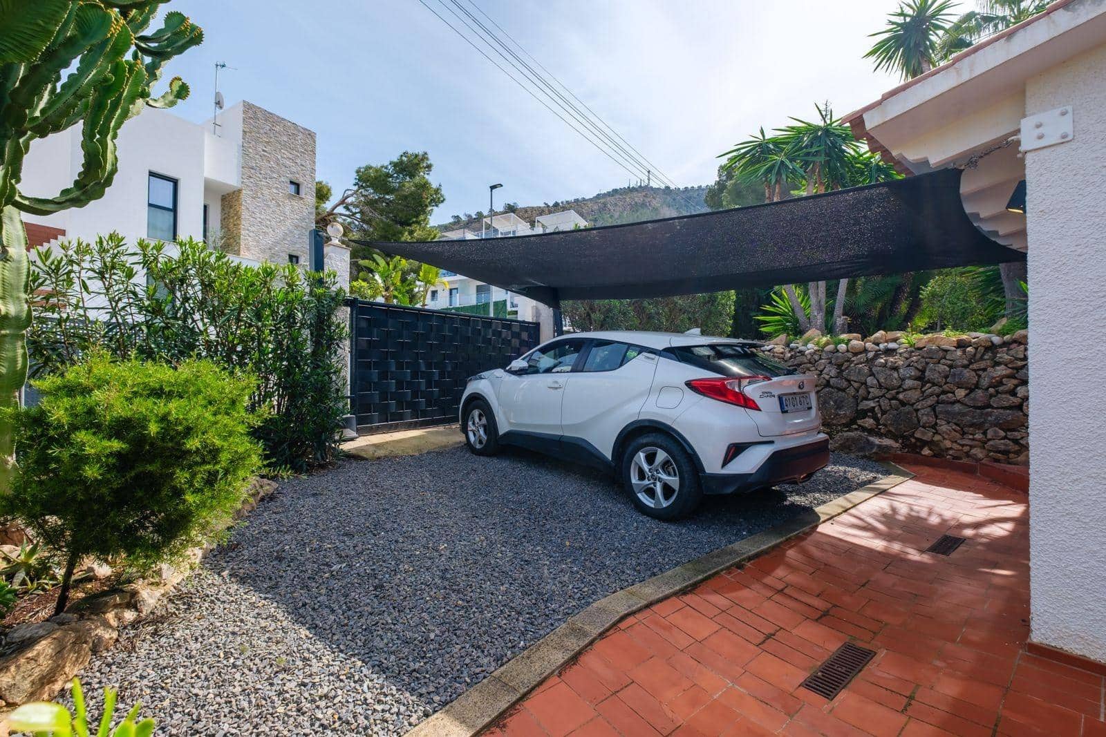 3 Zimmer Villa zu verkaufen in Albir mit Pool Garage - 699.000 € (Ref: 9982936)