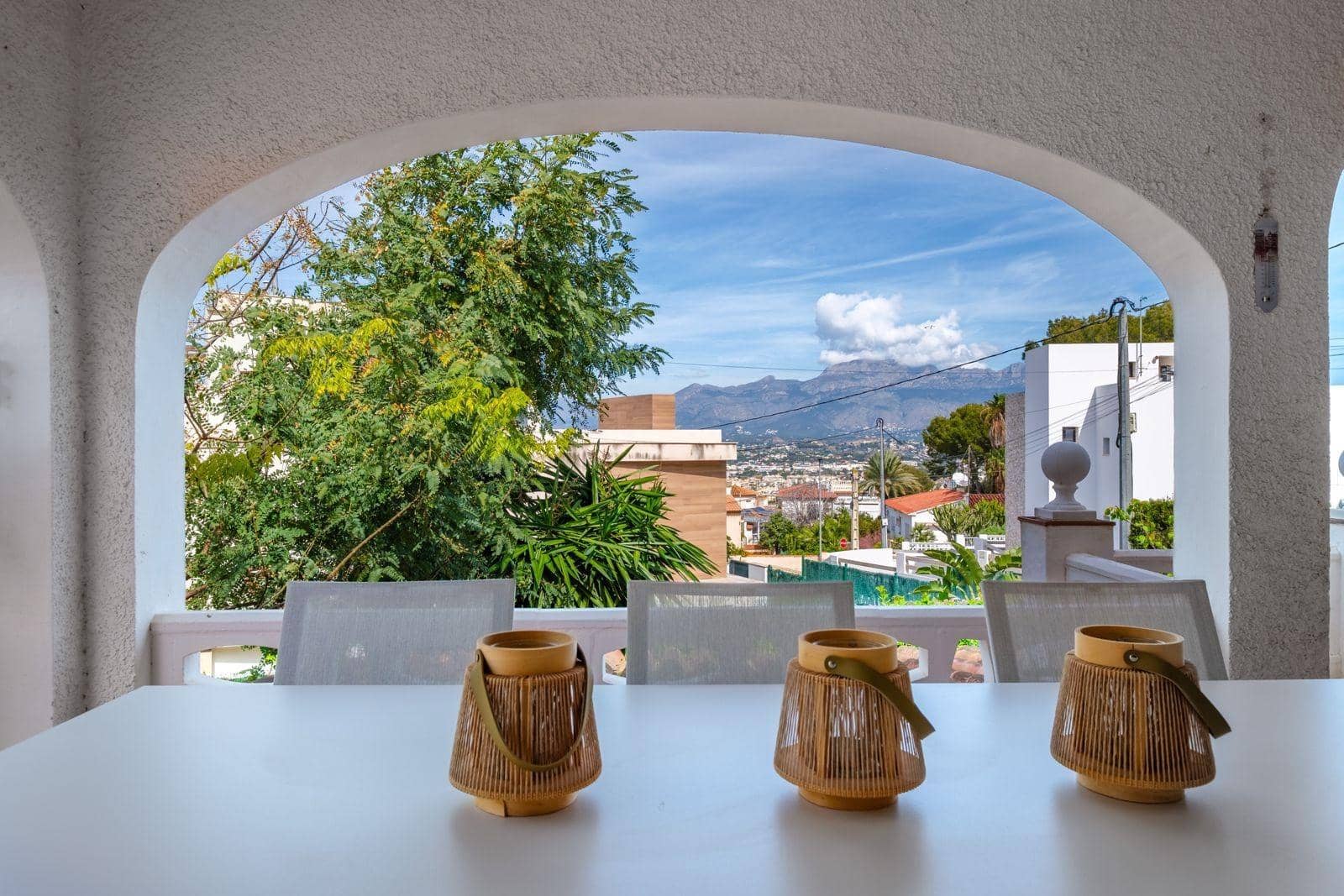 3 Zimmer Villa zu verkaufen in Albir mit Pool Garage - 699.000 € (Ref: 9982936)