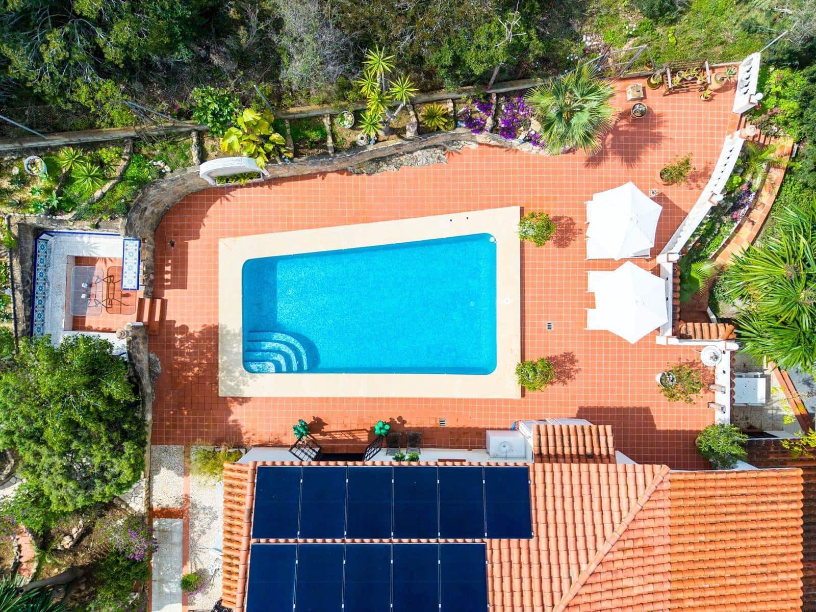 3 Zimmer Villa zu verkaufen in Albir mit Pool Garage - 699.000 € (Ref: 9982936)