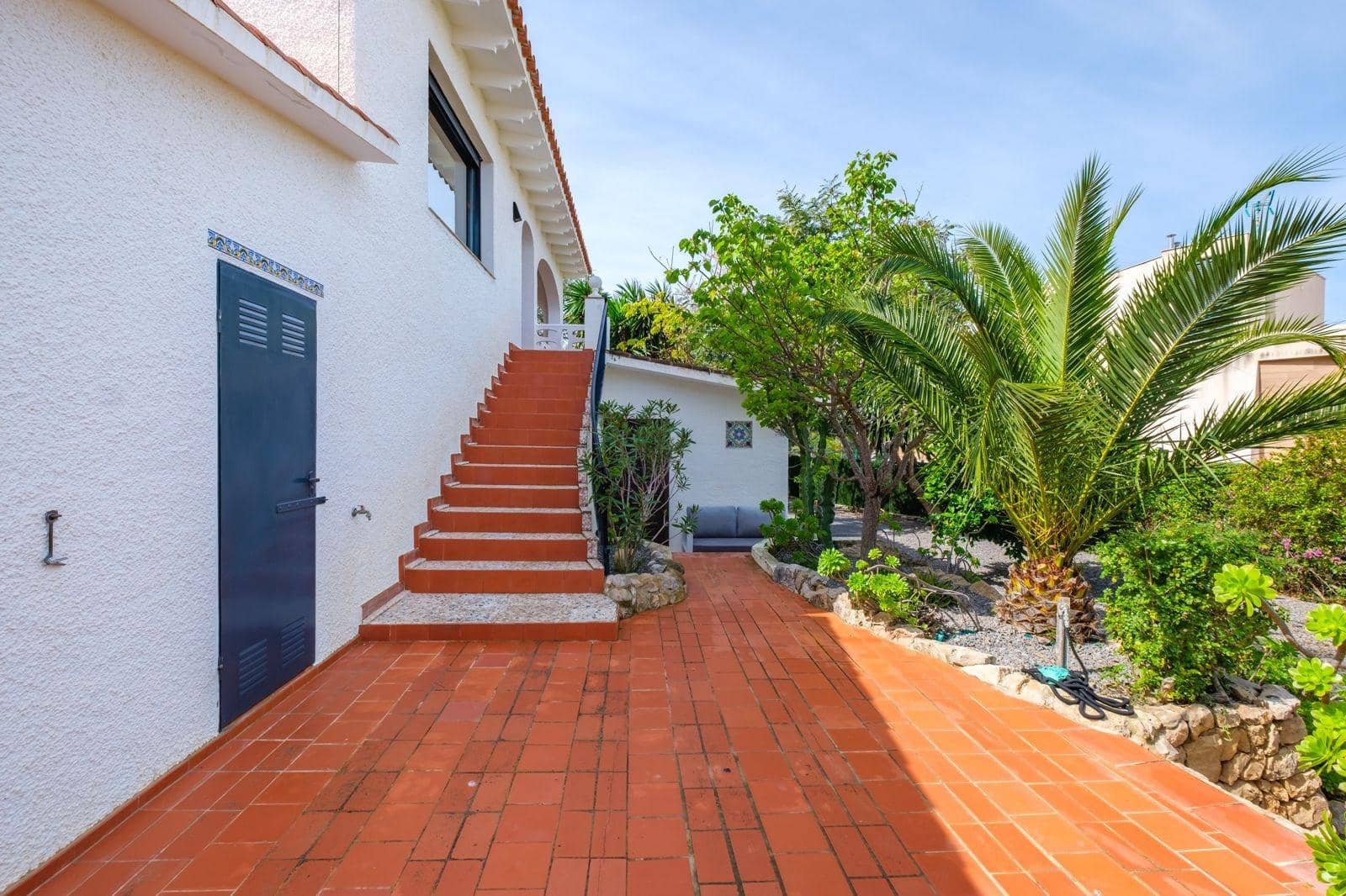 3 Zimmer Villa zu verkaufen in Albir mit Pool Garage - 699.000 € (Ref: 9982936)