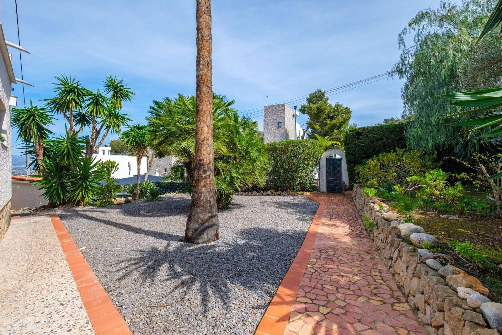 3 Zimmer Villa zu verkaufen in Albir mit Pool Garage - 699.000 € (Ref: 9982936)