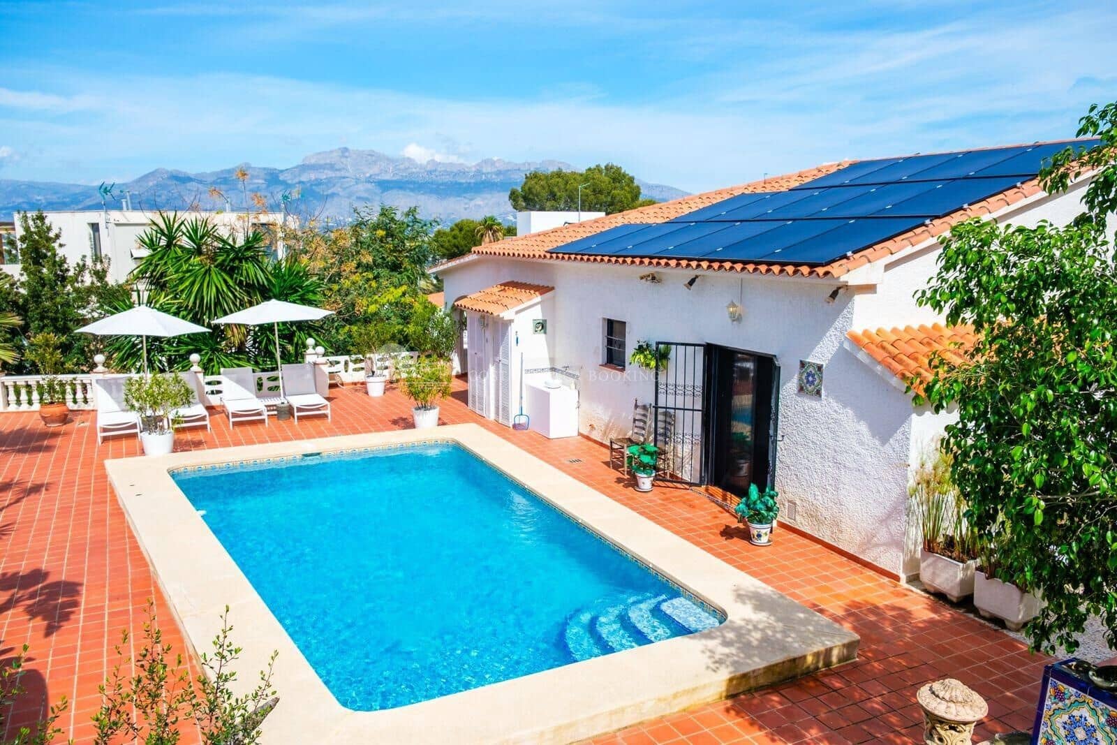 Chalet de 3 habitaciones en Albir en venta con piscina garaje - 699.000 € (Ref: 9982936)