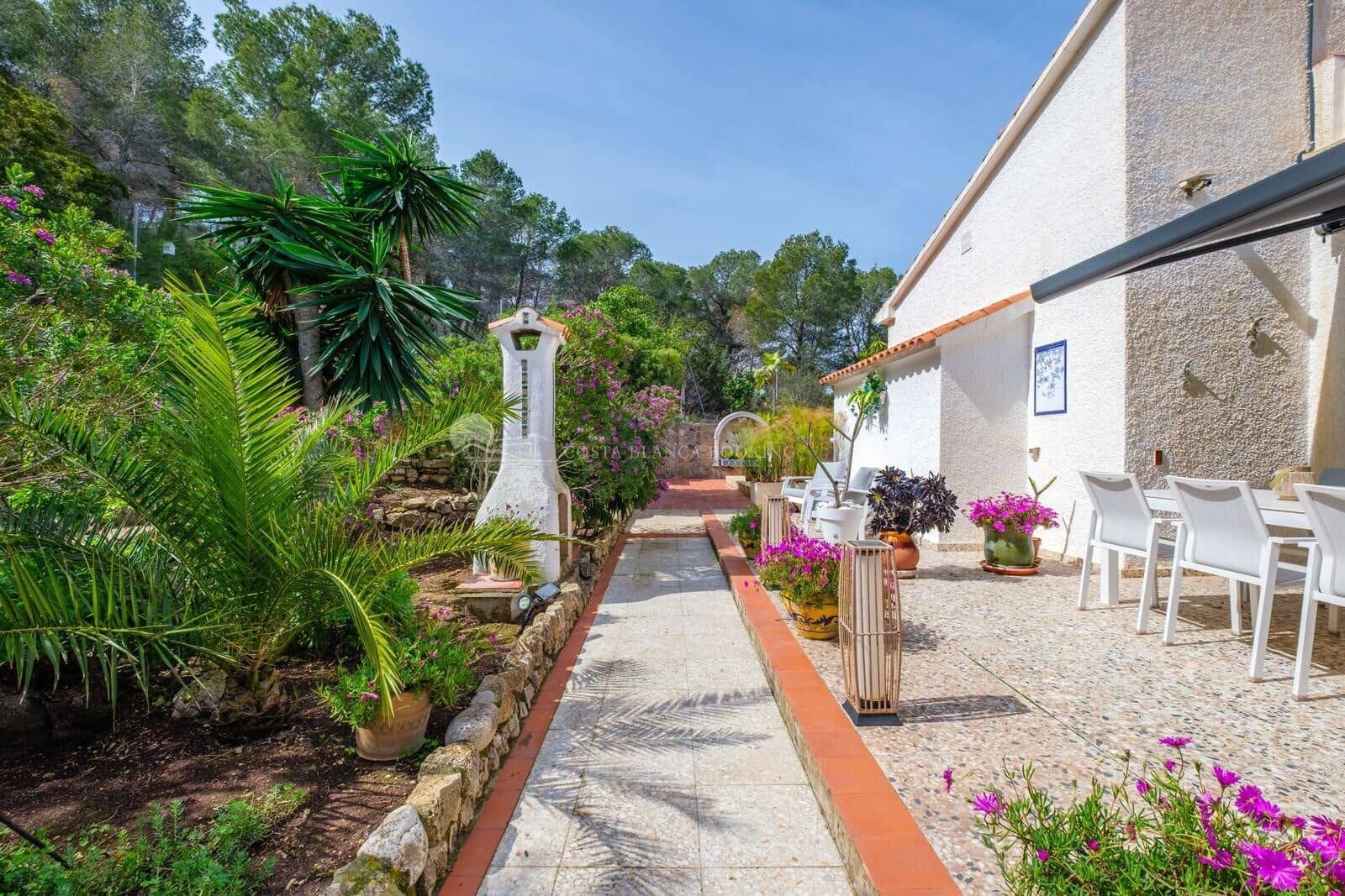 Chalet de 3 habitaciones en Albir en venta con piscina garaje - 699.000 € (Ref: 9982936)