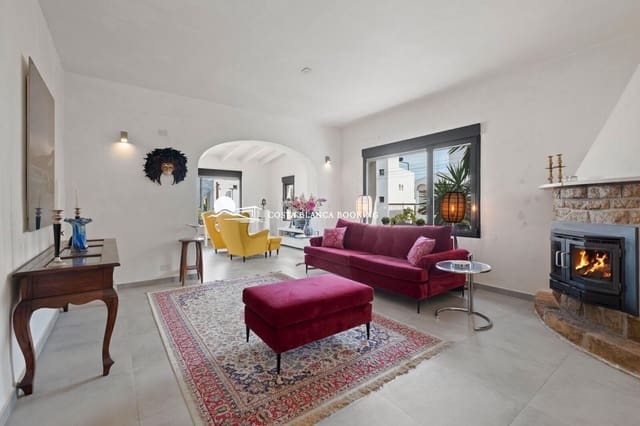 3 bedroom Villa for sale in Albir, Alfaz del Pi / L'Alfàs del Pi with pool garage - € 699,000 (Ref: 9982936)