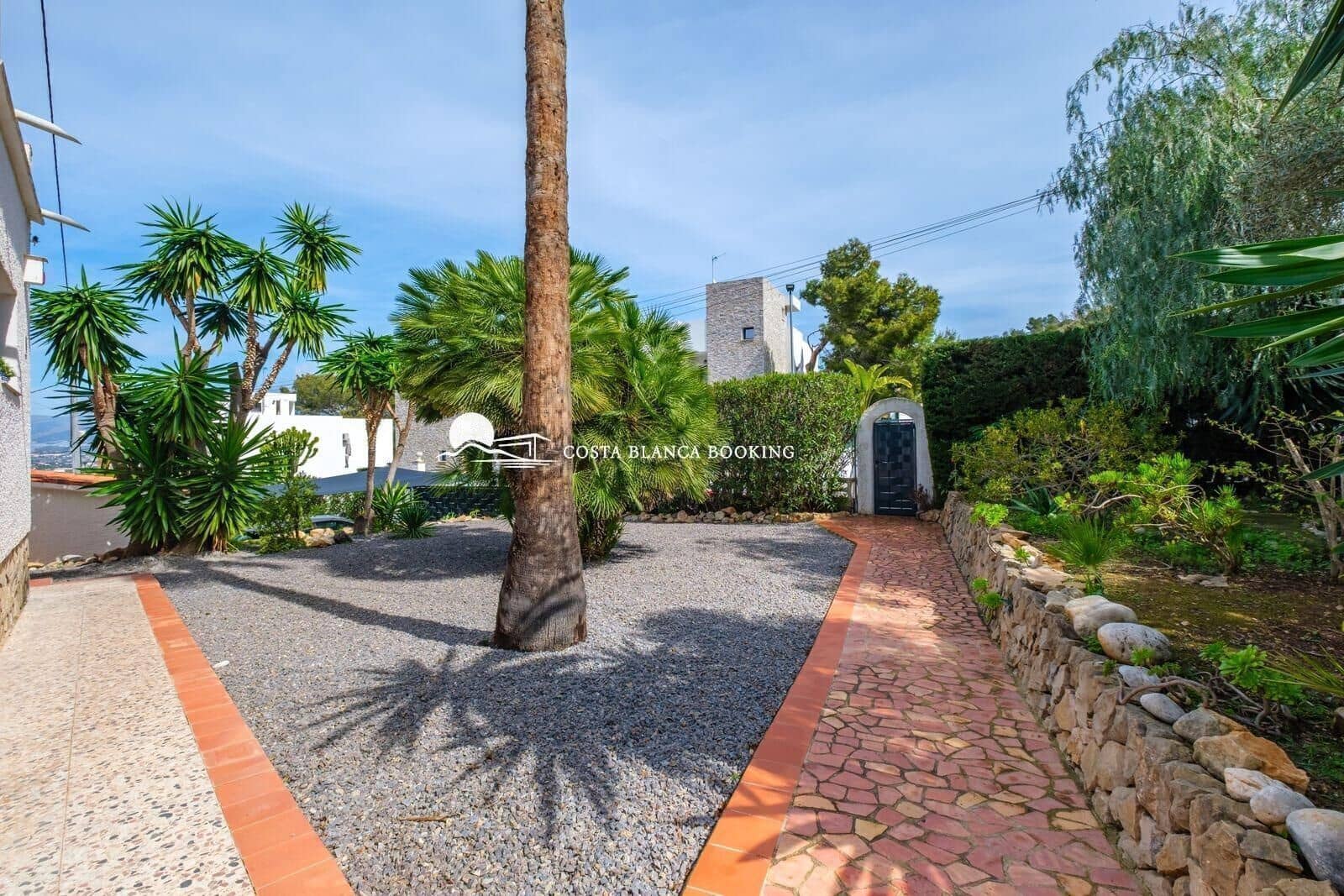 3 bedroom Villa for sale in Albir with pool garage - € 699,000 (Ref: 9982936)