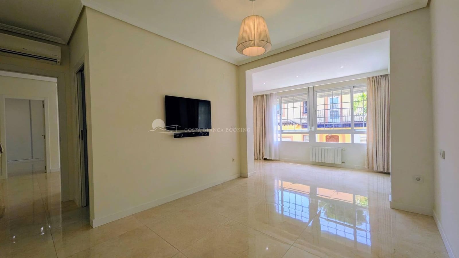 3 Zimmer Reihenhaus zu verkaufen in Albir mit Pool Garage - 670.000 € (Ref: 9998773)