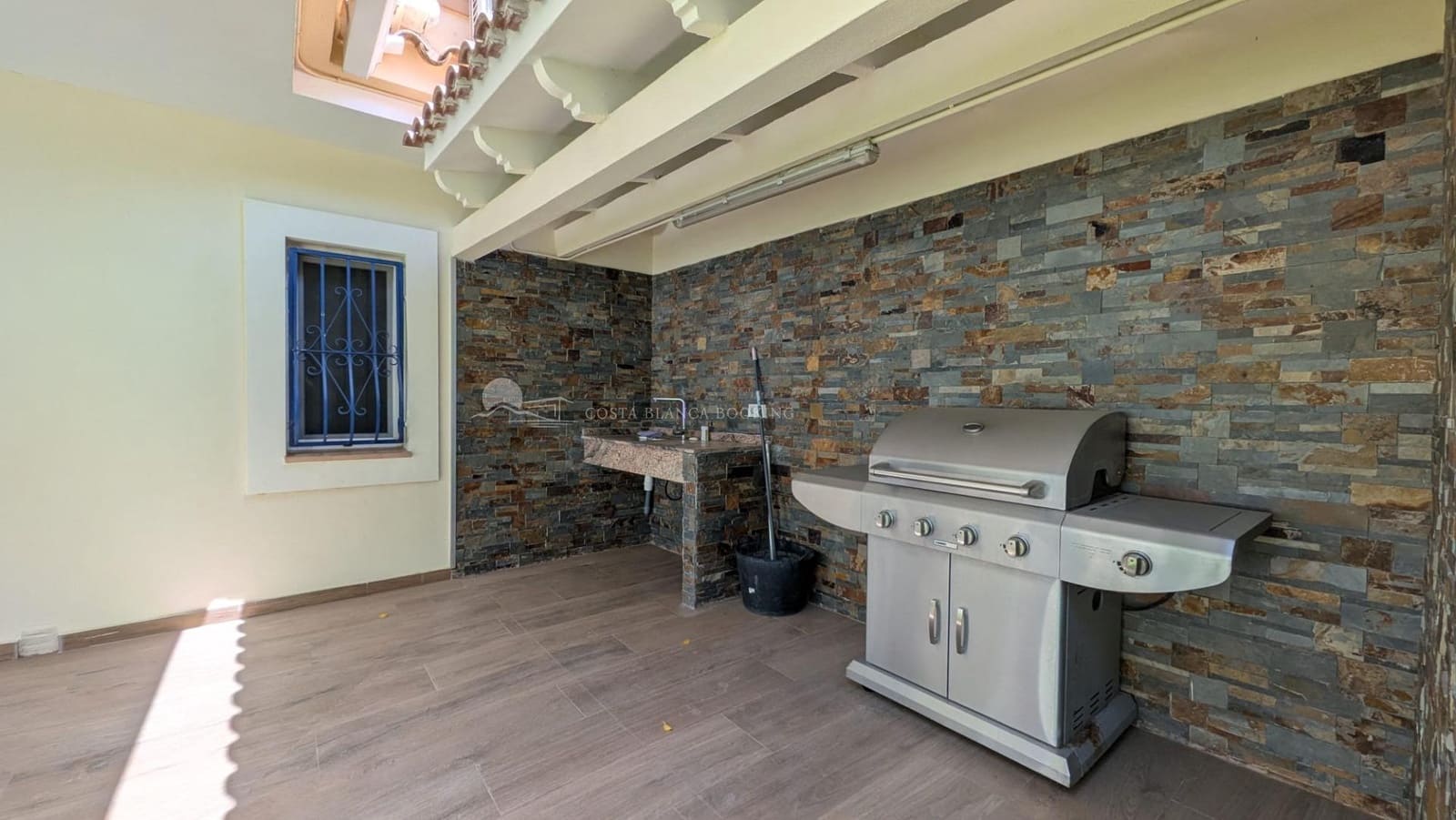 3 Zimmer Reihenhaus zu verkaufen in Albir mit Pool Garage - 670.000 € (Ref: 9998773)